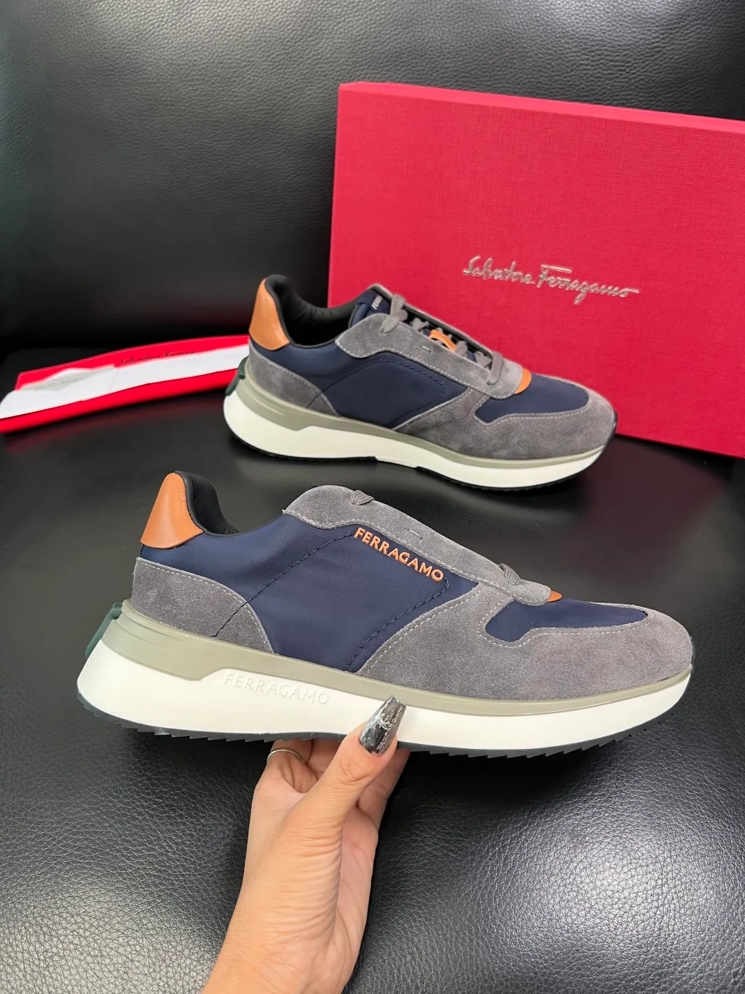 Men's shoes 💰780 Ferragamo High quality top handicrafts Ferragamo counters sell original factory configuration at the same time, imported original cowhide from Italy, imported water-dyed cow lining, soles: original factory special original soles are super comfortable, original factory and single goods, welcome to compare at the same time at the counter, code number 39-44 (customized 38 45)